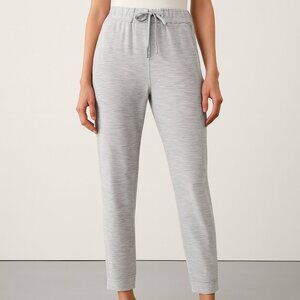 Lululemon On The Fly Pants Women’s Size 4 Gray 27 Inseam Stretch Pocket Casual